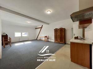 Pronájem bytu 3+1, Opava, Přemyslovců, 87 m2