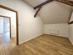 Pronájem kanceláře, Praha, Vinopalnická, 104 m2