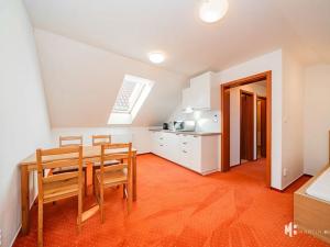 Pronájem bytu 2+kk, Zlonín, Hlavní, 50 m2