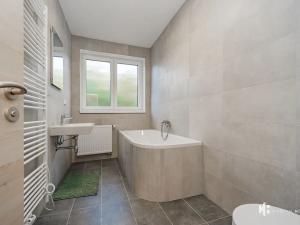 Pronájem bytu 5+kk, Zlonín, Za Humny, 154 m2