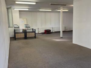 Pronájem kanceláře, Praha - Uhříněves, Kašperská, 100 m2