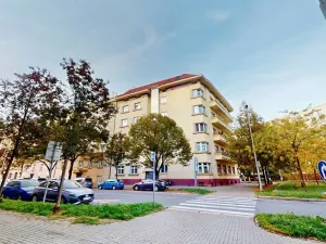 Prodej bytu 2+1, Praha - Holešovice, U Uranie, 55 m2