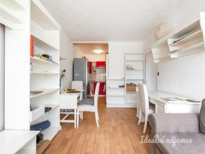 Pronájem bytu 2+kk, Praha - Bohnice, Čimická, 44 m2