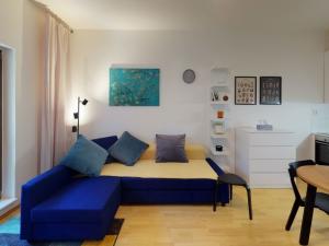 Prodej bytu 1+kk, Hostivice, Školská, 28 m2