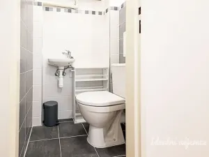 Pronájem bytu 4+kk, Praha - Podolí, Jeremenkova, 94 m2