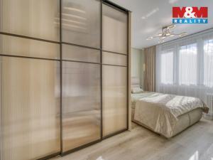 Prodej bytu 3+1, Plzeň - Skvrňany, Vojanova, 72 m2