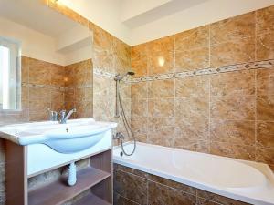 Prodej činžovního domu, Mělník, Mladoboleslavská, 238 m2