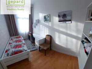 Prodej podílu 50/50 bytu 3+1, Karlovy Vary, Moravská, 77 m2