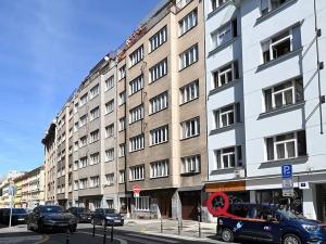 Pronájem bytu 1+kk, Praha - Holešovice, Veverkova, 29 m2