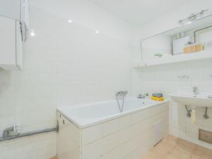 Pronájem bytu 2+kk, Praha - Žižkov, Lucemburská, 53 m2