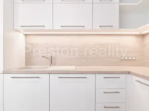 Pronájem bytu 2+kk, Praha - Vršovice, Arménská, 51 m2