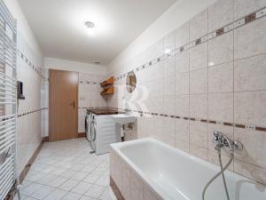 Prodej rodinného domu, Libčany, 280 m2