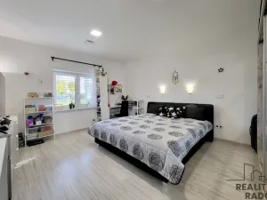 Prodej rodinného domu, Hrádek, 165 m2