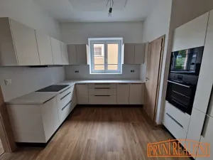 Prodej bytu 2+1, Uherský Brod, Ant. Dvořáka, 65 m2