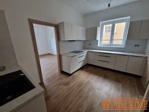 Prodej bytu 2+1, Uherský Brod, Ant. Dvořáka, 65 m2