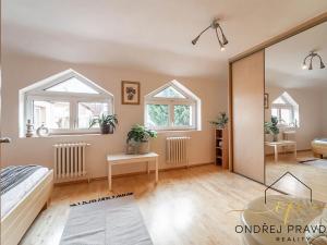 Prodej činžovního domu, Lety, Sokolská, 265 m2