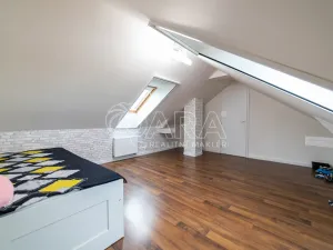 Prodej bytu 5+kk, Holubice, Za Dvorem, 117 m2