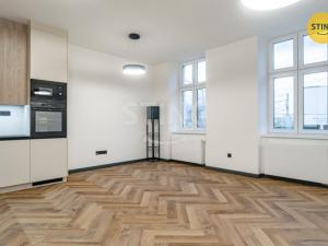 Pronájem bytu 3+kk, Ostrava, Nádražní, 66 m2