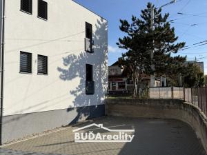 Pronájem kanceláře, Otrokovice, tř. Osvobození, 12 m2