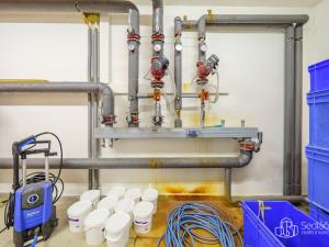 Prodej výrobních prostor, Krásno, Kladenská, 4900 m2