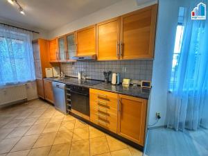 Pronájem bytu 3+kk, Tlučná, U Špejcharu, 80 m2