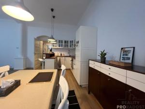 Pronájem bytu 2+kk, Praha, Řehořova, 70 m2