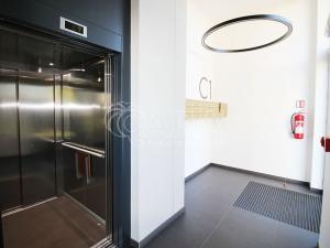 Pronájem bytu 3+kk, Praha - Kbely, Plzákova, 77 m2