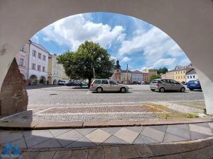 Pronájem obchodního prostoru, Hostinné, Náměstí, 22 m2