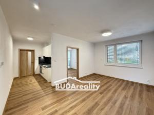 Pronájem bytu 2+kk, Otrokovice, tř. Osvobození, 44 m2