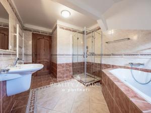 Prodej rodinného domu, Jesenice - Horní Jirčany, U vodojemu, 177 m2