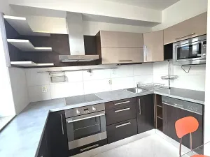 Pronájem bytu 3+1, Praha - Vršovice, Rostovská, 75 m2