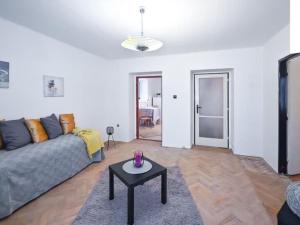 Prodej bytu 2+1, Pardubice, Sezemická, 59 m2