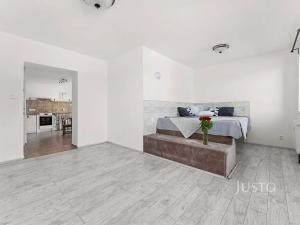 Pronájem bytu 2+1, Uherské Hradiště, U Cihelny, 63 m2