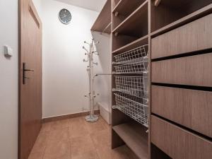 Prodej bytu 1+kk, Praha - Bohnice, Ústavní, 52 m2