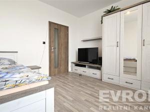 Prodej bytu 3+1, Pardubice - Zelené Předměstí, Karla IV., 76 m2