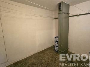 Prodej bytu 3+1, Pardubice - Zelené Předměstí, Karla IV., 76 m2