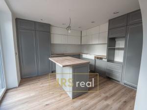 Prodej rodinného domu, Kobylí, 276 m2