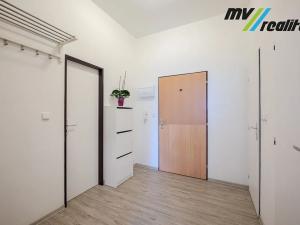 Prodej bytu 1+1, Milovice, Topolová, 44 m2