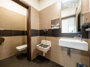 Prodej obchodního prostoru, Pardubice, Na Spravedlnosti, 200 m2