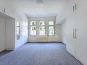 Pronájem bytu 2+kk, Praha - Vinohrady, Květná, 45 m2