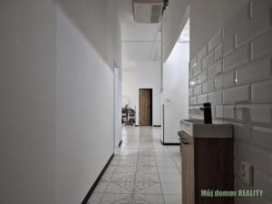 Pronájem obchodního prostoru, Praha - Vysočany, bratří Dohalských, 233 m2