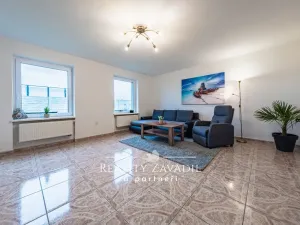 Prodej rodinného domu, Senohraby, U dálnice, 204 m2