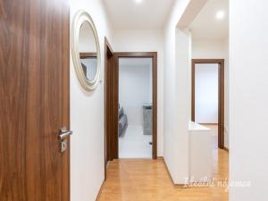 Pronájem bytu 4+kk, Praha - Kobylisy, Kaňkovského, 84 m2