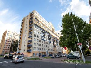 Pronájem bytu 2+kk, Praha - Troja, Hnězdenská, 44 m2