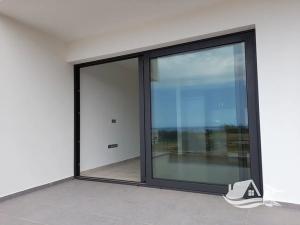 Prodej bytu 2+1, Agios Amvrosios Keryneias, Kypr, 75 m2