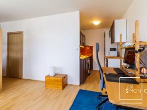 Prodej bytu 1+kk, Praha - Řepy, Laudova, 37 m2