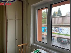 Prodej bytu 2+1, Karlovy Vary - Stará Role, Školní, 55 m2