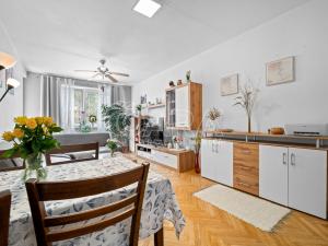 Prodej bytu 3+1, Praha - Horní Počernice, Běchorská, 66 m2