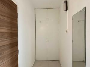 Pronájem bytu 2+1, Praha - Strašnice, Kolovratská, 52 m2