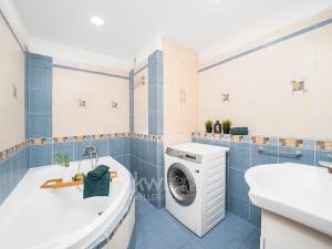 Prodej bytu 3+kk, Praha - Prosek, Vysočanská, 73 m2